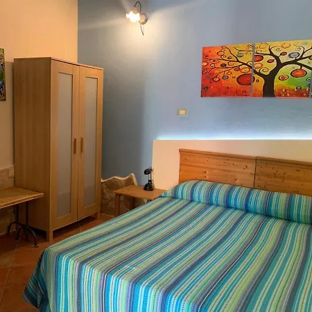 Bed and Breakfast A Due Passi Da Aci SantʼAntonio Exterior foto