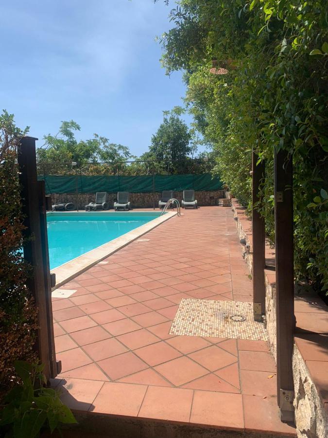 A Due Passi Da Frühstückspension Aci SantʼAntonio